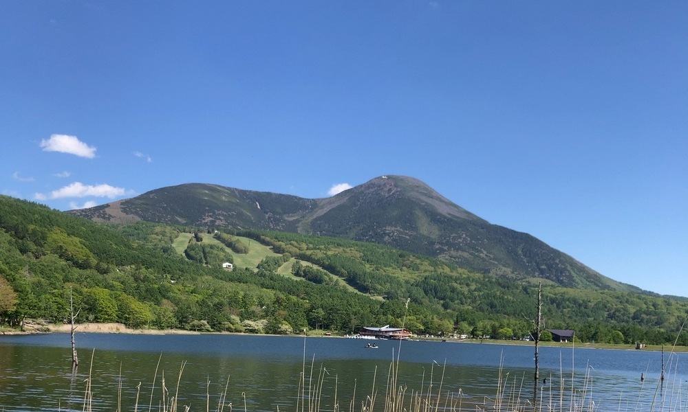 女神湖と蓼科山──女神信仰を映す静かな湖畔の風景