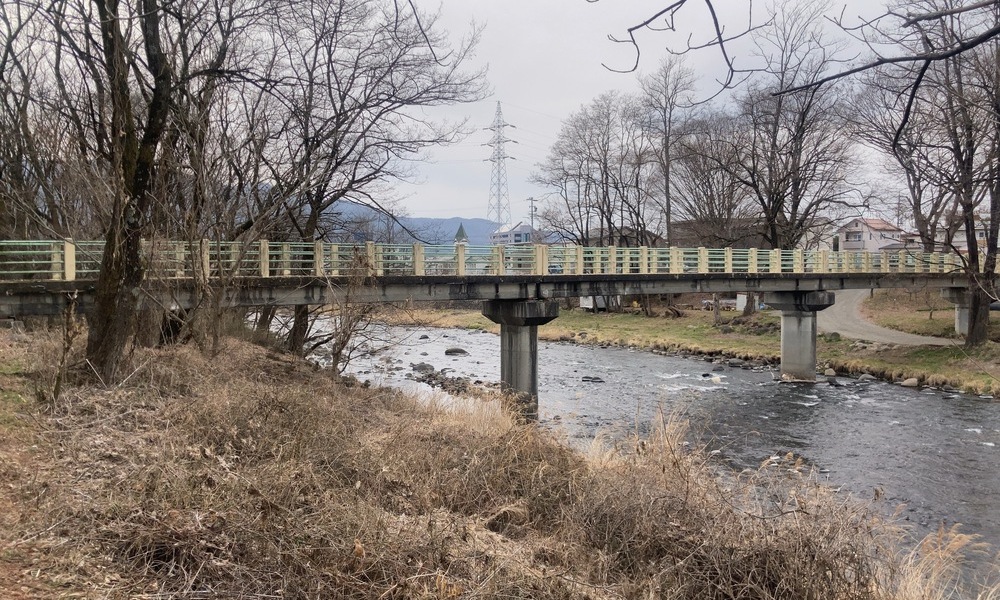 伝説が残る土地を流れる、茅野・宮川と矢ケ崎橋