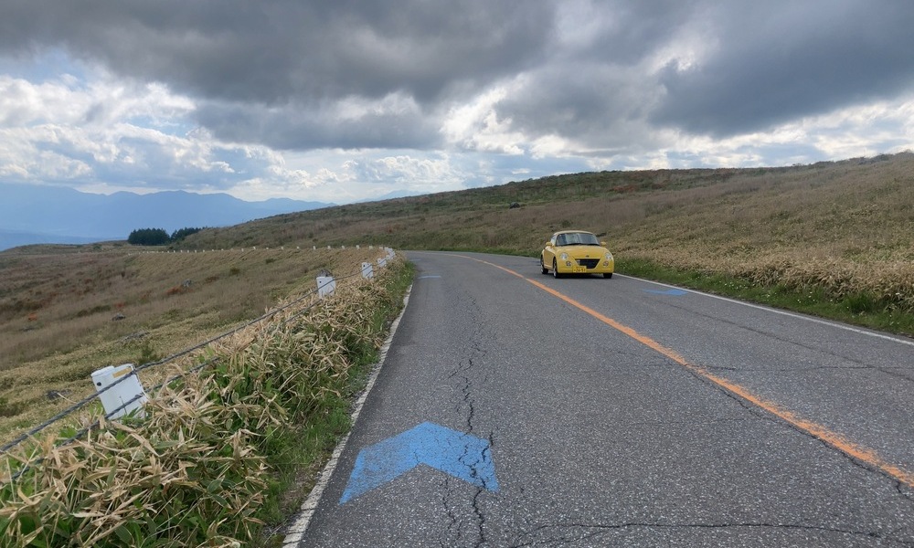 土地の起伏に沿ってゆるやかに続くヴィーナスライン